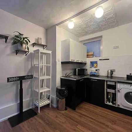 Modern Studio In Barbican Ec1 - Blue - F4 London Bagian luar foto