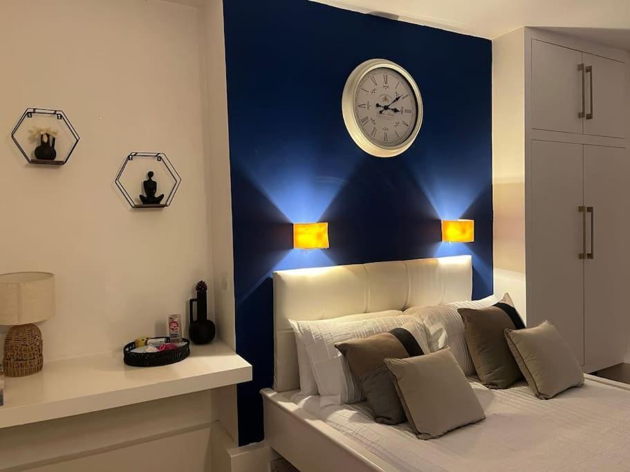 Modern Studio In Barbican Ec1 - Blue - F4 London Bagian luar foto